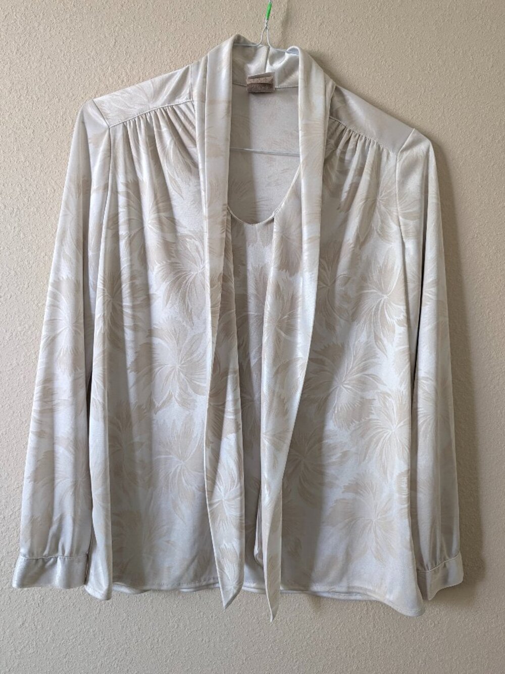 G.W. Graff Vintage Womens Satin Blouse Size 10 White Cream Floral